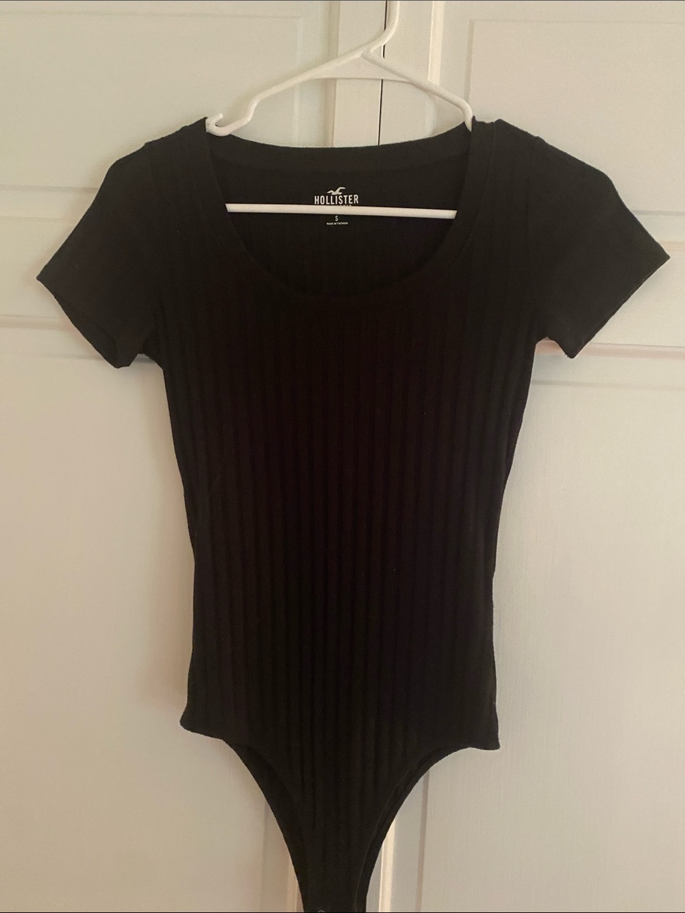 Hollister Black Ribbed Short-Sleeve Scoop Neck Bodysuit